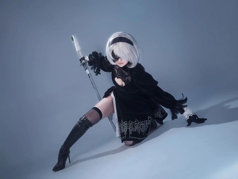 尼尔机械纪元怎么换衣服[图2]